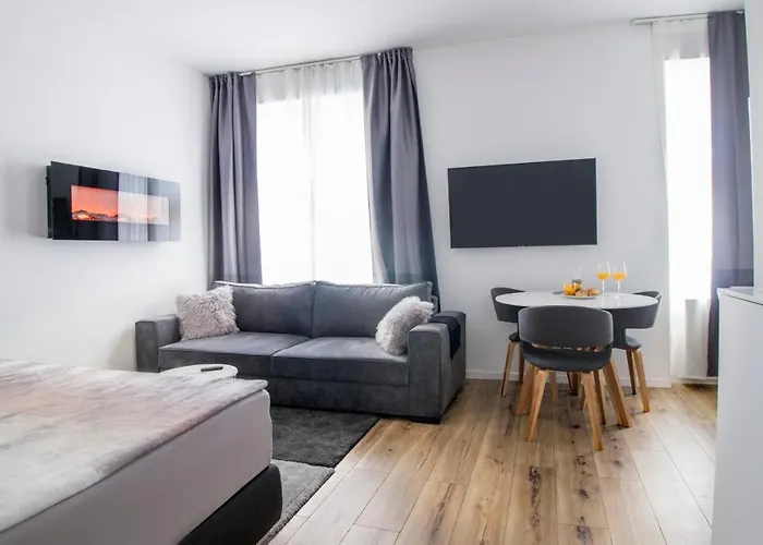 Main Square Modern Apartments